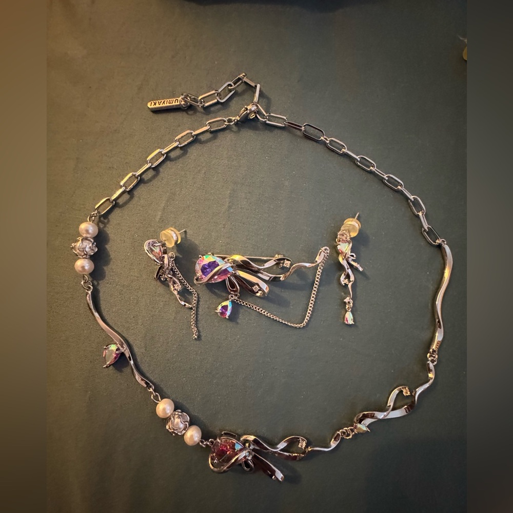 Silver Twisted Necklace with Multicolor Accents Earrings, brooch and necklace